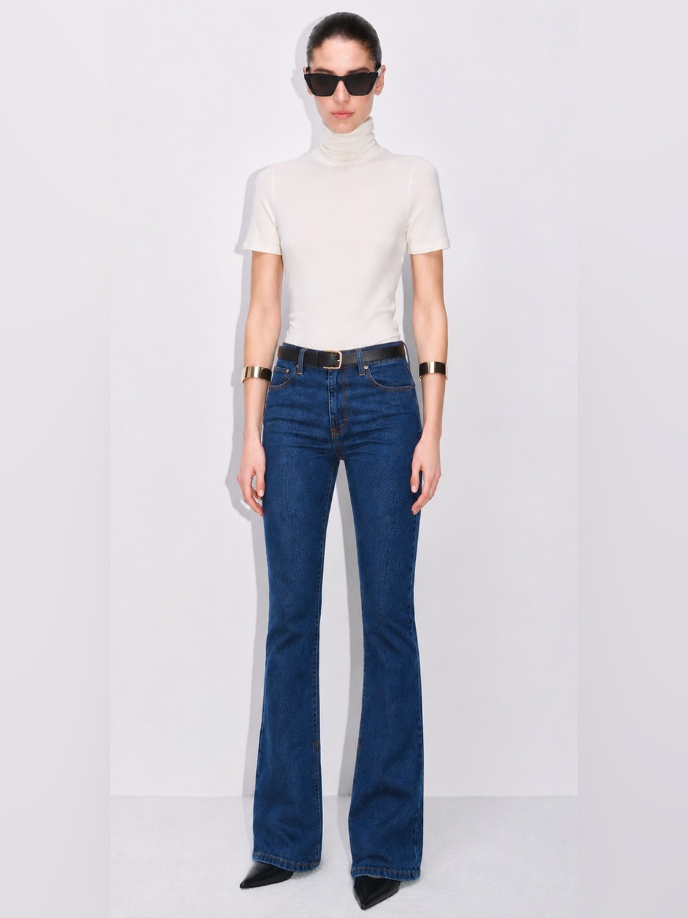 NWOT RE/DONE Denim 70s Mid Rise Straight Leg Jeans with Split Raw Hems Size 24
